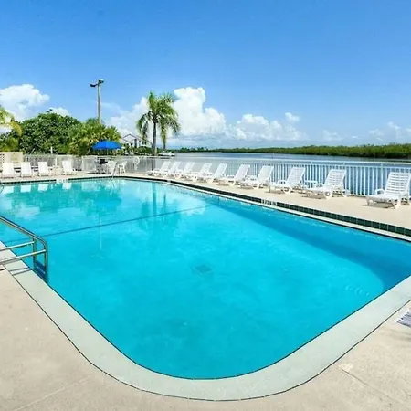 Riverview, Studio 507, Beach Steps Away!+Pool+Wifi Ruskin Exterior photo