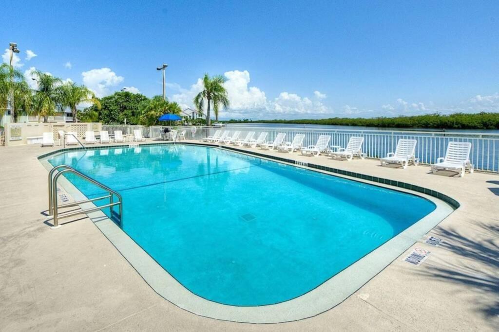Apartment Riverview, 507, Steps Away!+pool+wifi