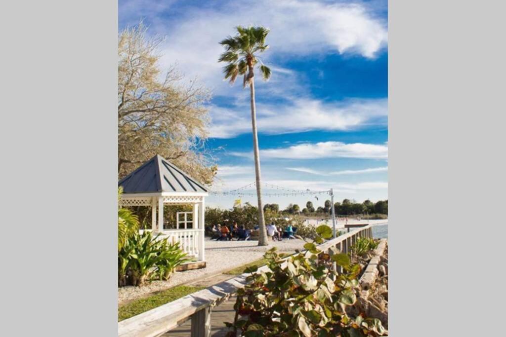 Riverview, 507, Steps Away!+pool+wifi *