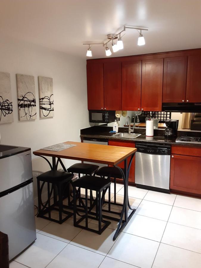 Riverview, 507, Steps Away!+pool+wifi Apartment