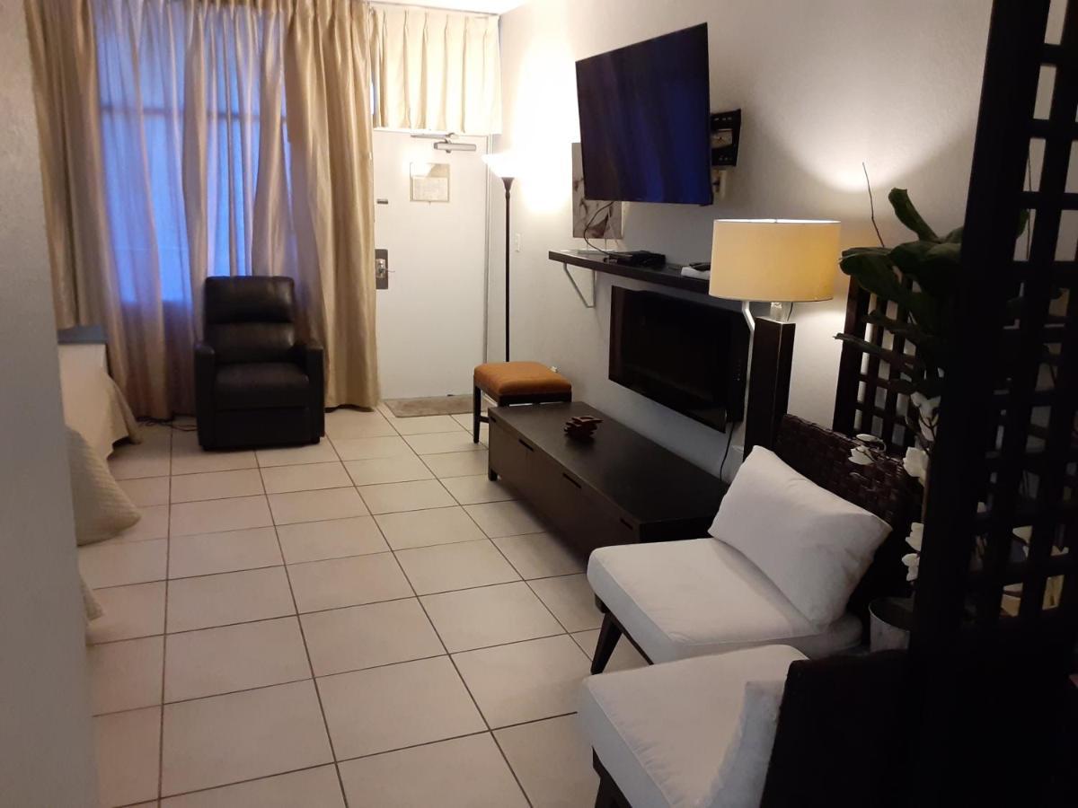 Apartment Riverview, 507, Steps Away!+pool+wifi *