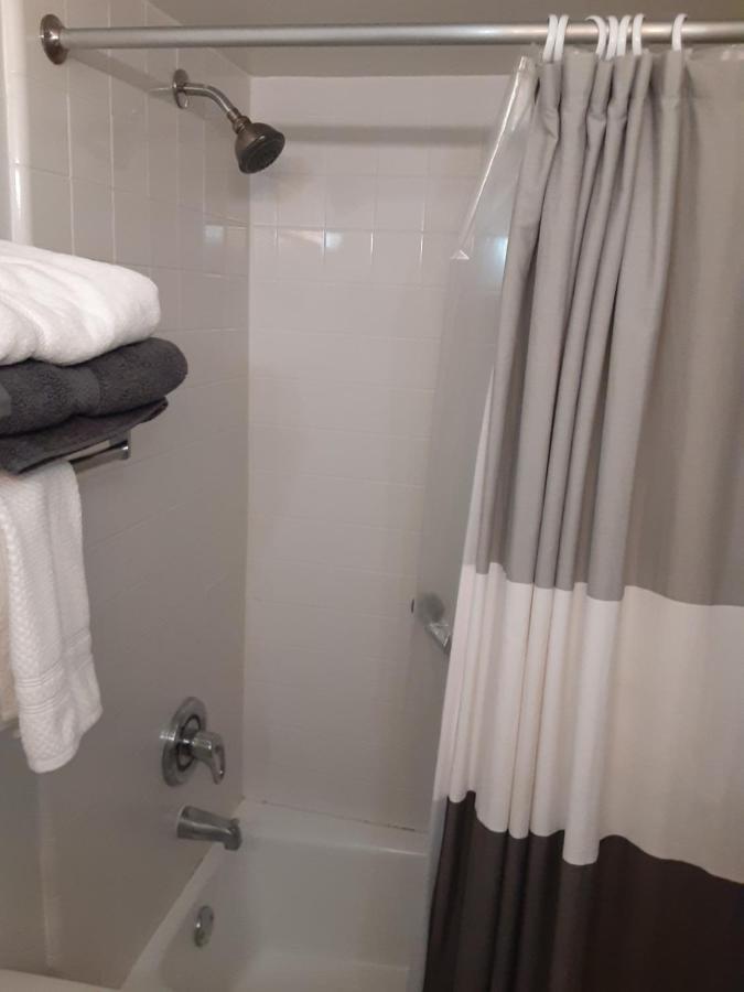 Riverview, 507, Steps Away!+pool+wifi * Ruskin